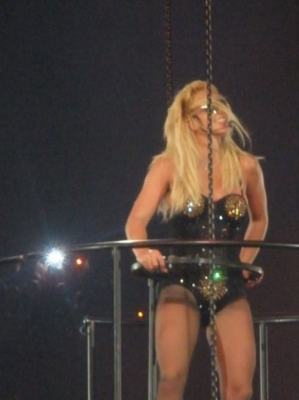 normal_britney-spears--large-msg-12411221707.jpg